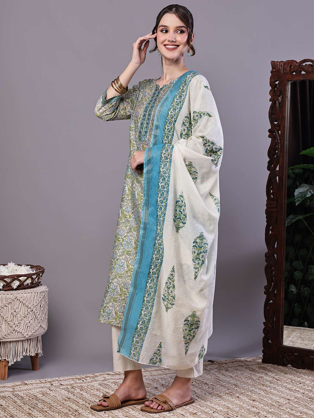 Women's Green & Blue Floral Chanderi Printed Kurta Set with Dupatta Suit Sets - Image 3